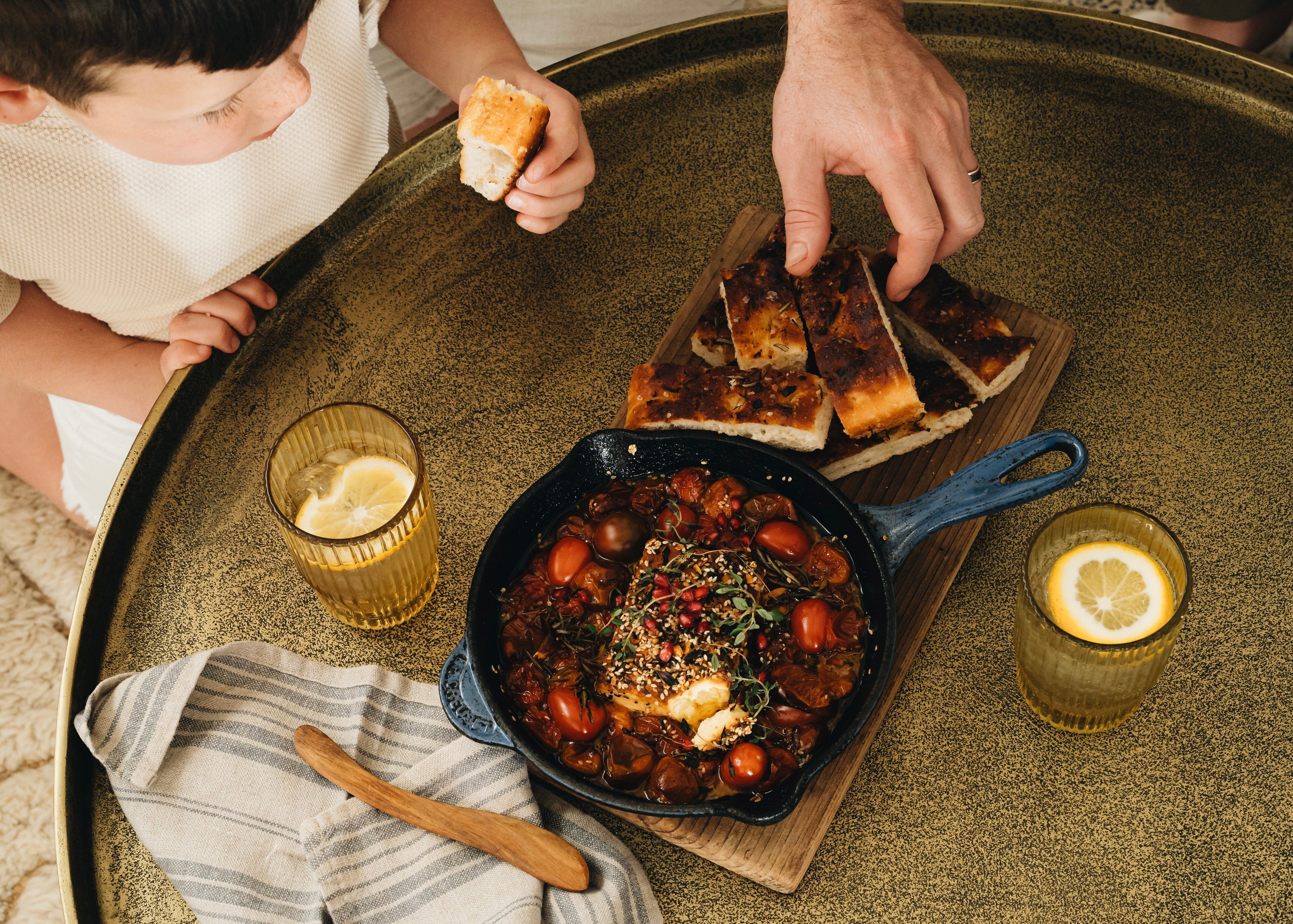 How to Use Manuka Honey: 12 Ways to Enjoy It Every Day